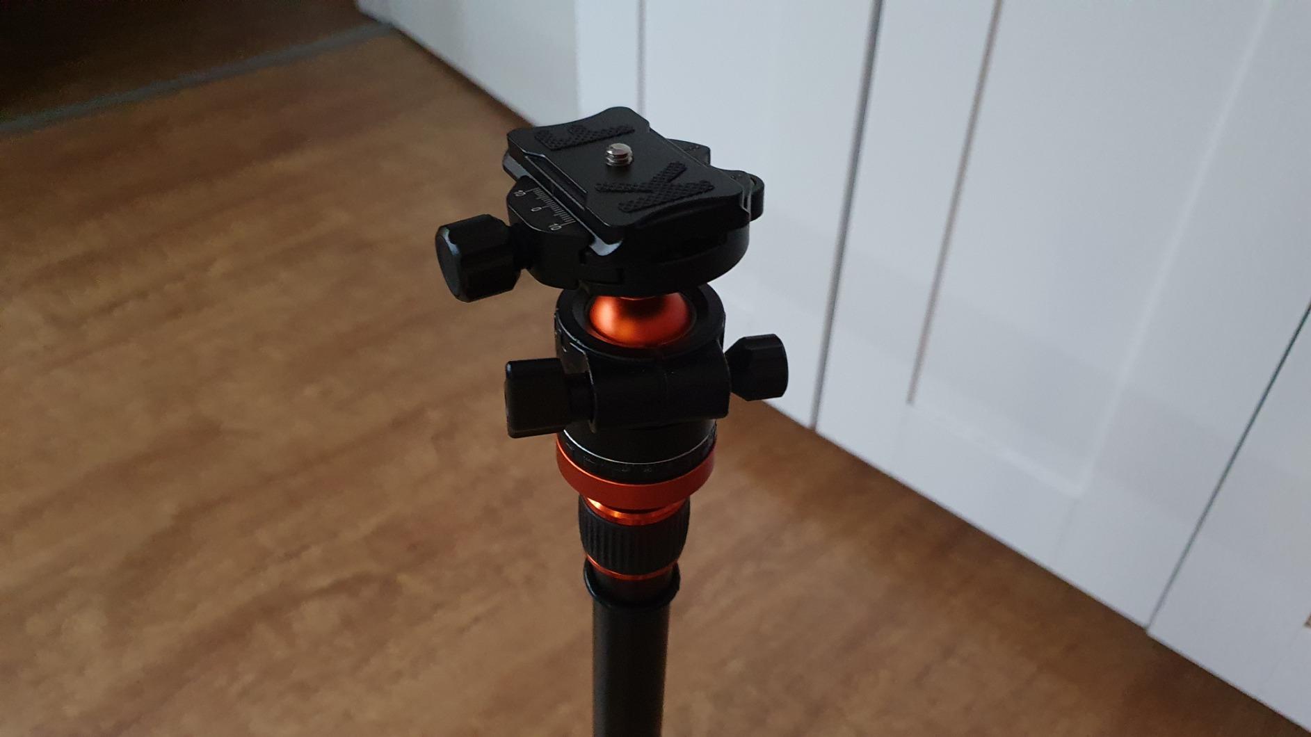 素敵な頑丈な三脚